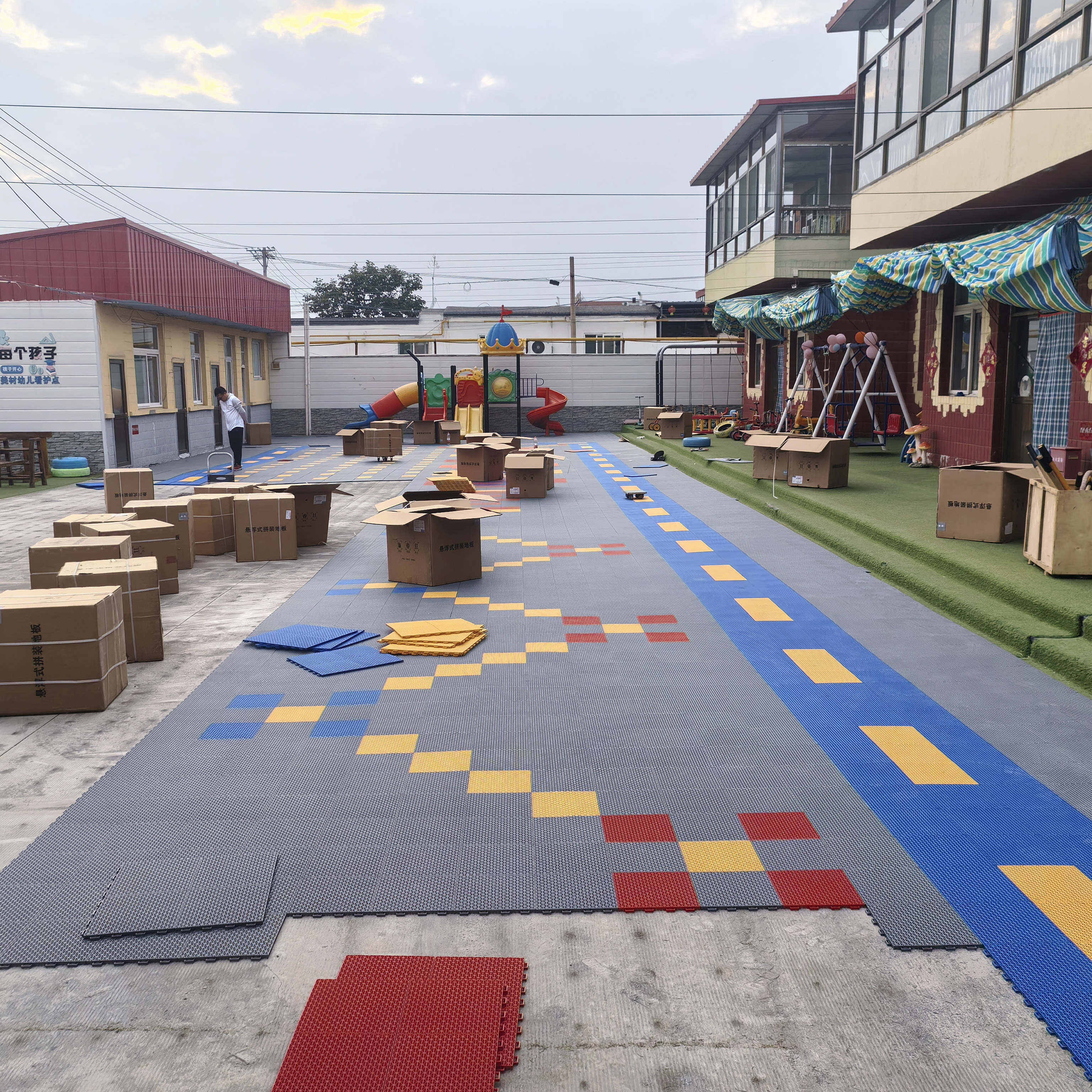 OEM Customized Indoor/Outdoor  - Outdoor Sport Court Flooring avis et prix