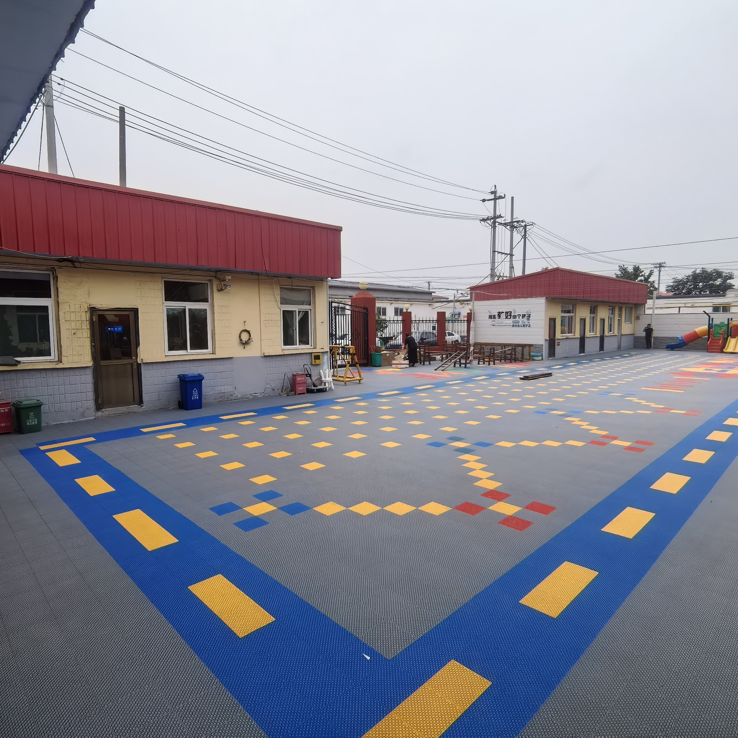 OEM Customized Indoor/Outdoor  - Outdoor Sport Court Flooring avis et prix